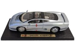 Maisto Jaguar XJ220 1:18 Special Edition Model Car