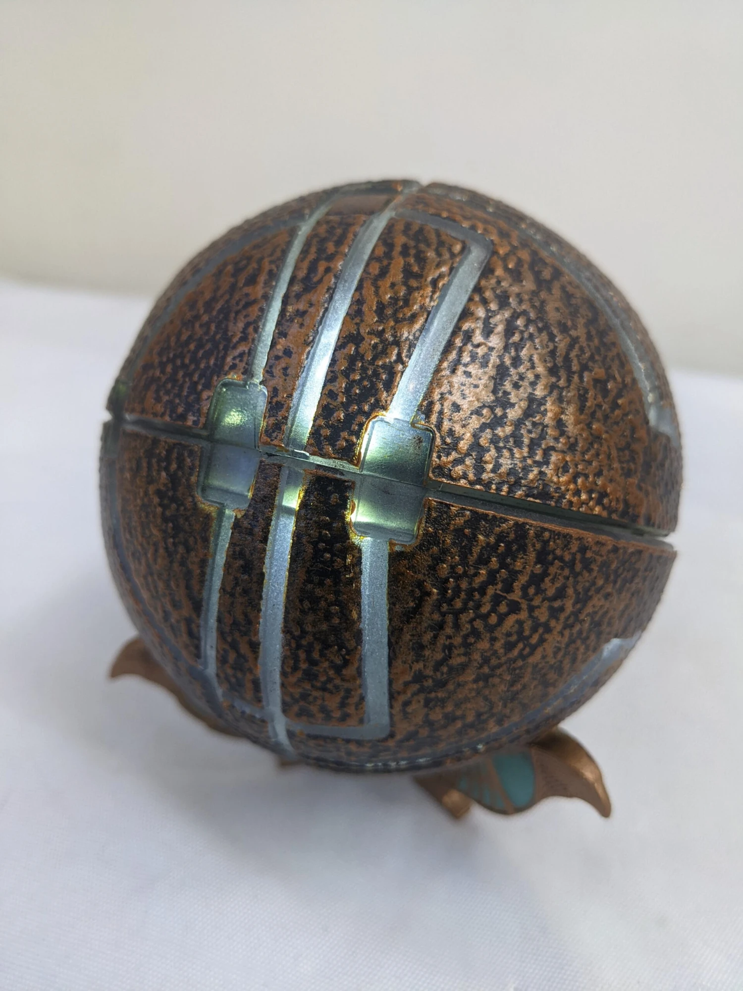 Ubisoft Assassin's Creed Origins Apple Of Eden Prop Replica 2 Ubisoft Assassin's Creed Origins Apple Of Eden Prop Replica - Image 2