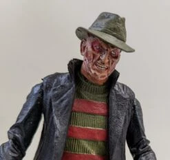 NECA New Nightmare Freddy Kreuger 2005 Cult Classics Series 2 Action Figure -Go Figure Collectables Sales pxl 20220919 035836864 jpg 6327ed6110f5d