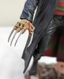 NECA New Nightmare Freddy Kreuger 2005 Cult Classics Series 2 Action Figure -Go Figure Collectables Sales pxl 20220919 035843318 portrait jpg 6327ed5ed4e1a