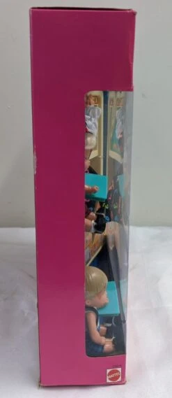 MATTEL Teacher Barbie Doll Classroom With Magic & Sound 1995 Vintage -Go Figure Collectables Sales pxl 20221015 022607909 jpg 634a2128a8c26