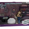 Bratz Life Style Kiss 'N' Make-Up! 2004 Make-Up Shop